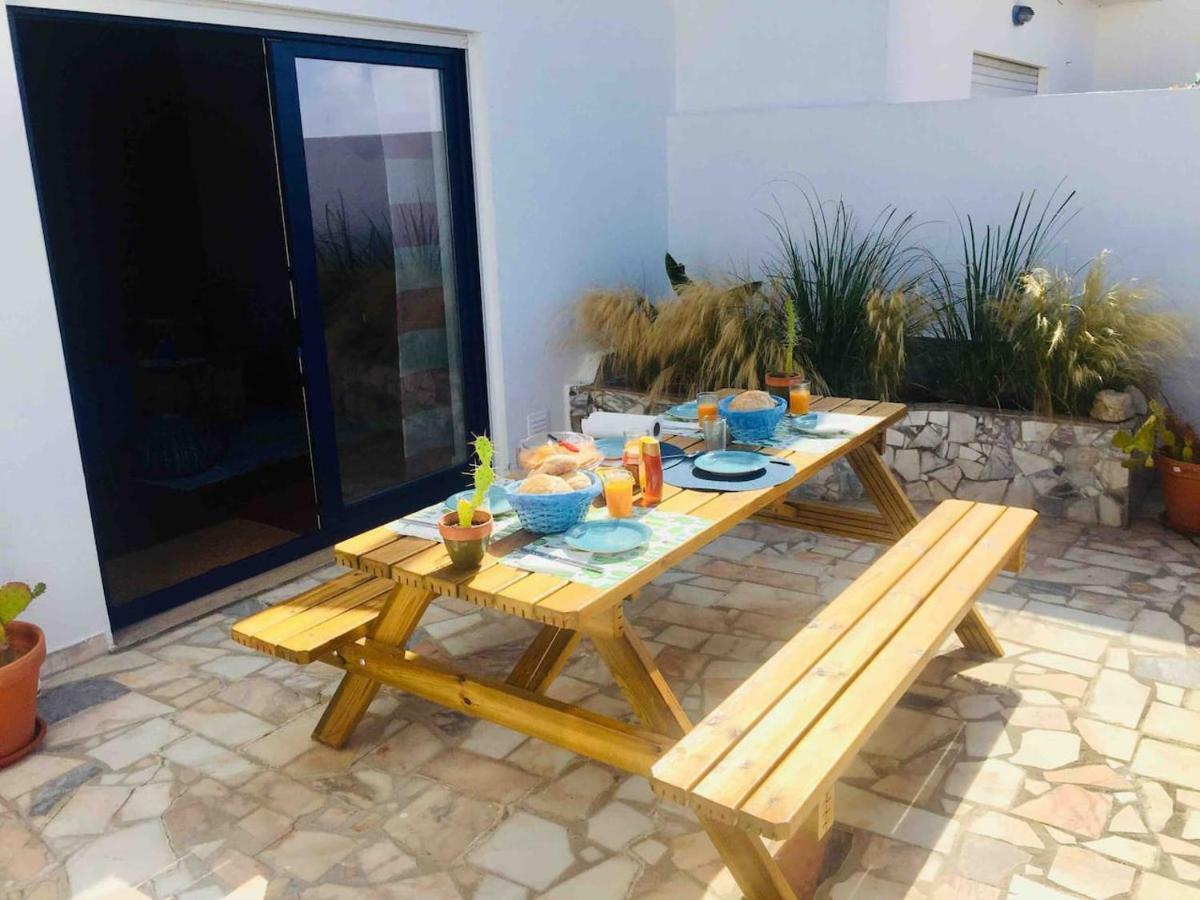 Bigboss Sharko - 400M From The Beach Peniche Exterior photo